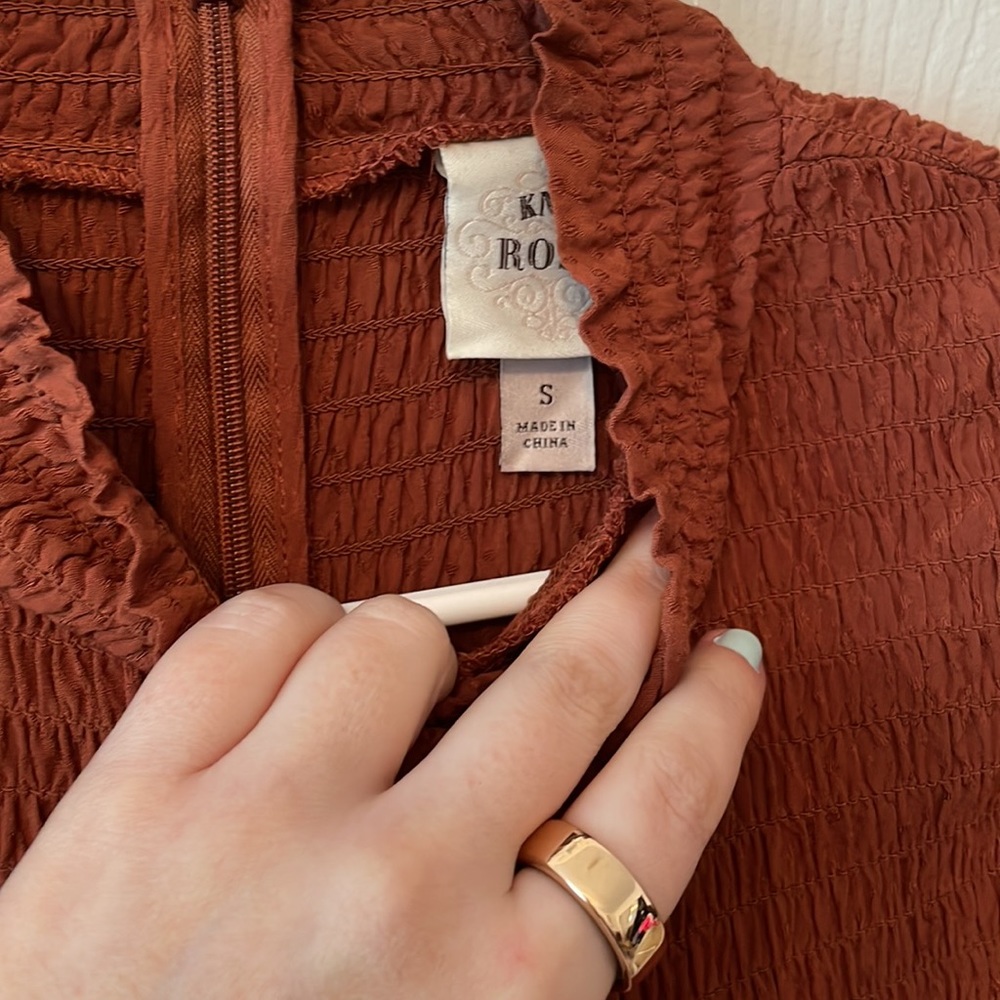 Knox Rose high neck flutter top - Picture 5 of 8